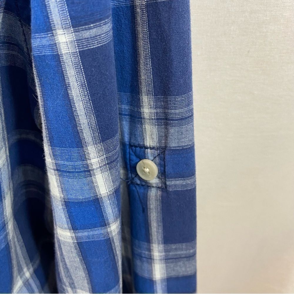Lot of Two Mens Casual Long Sleeve Button Down Shirt Medium and Large - Picture 9 of 10